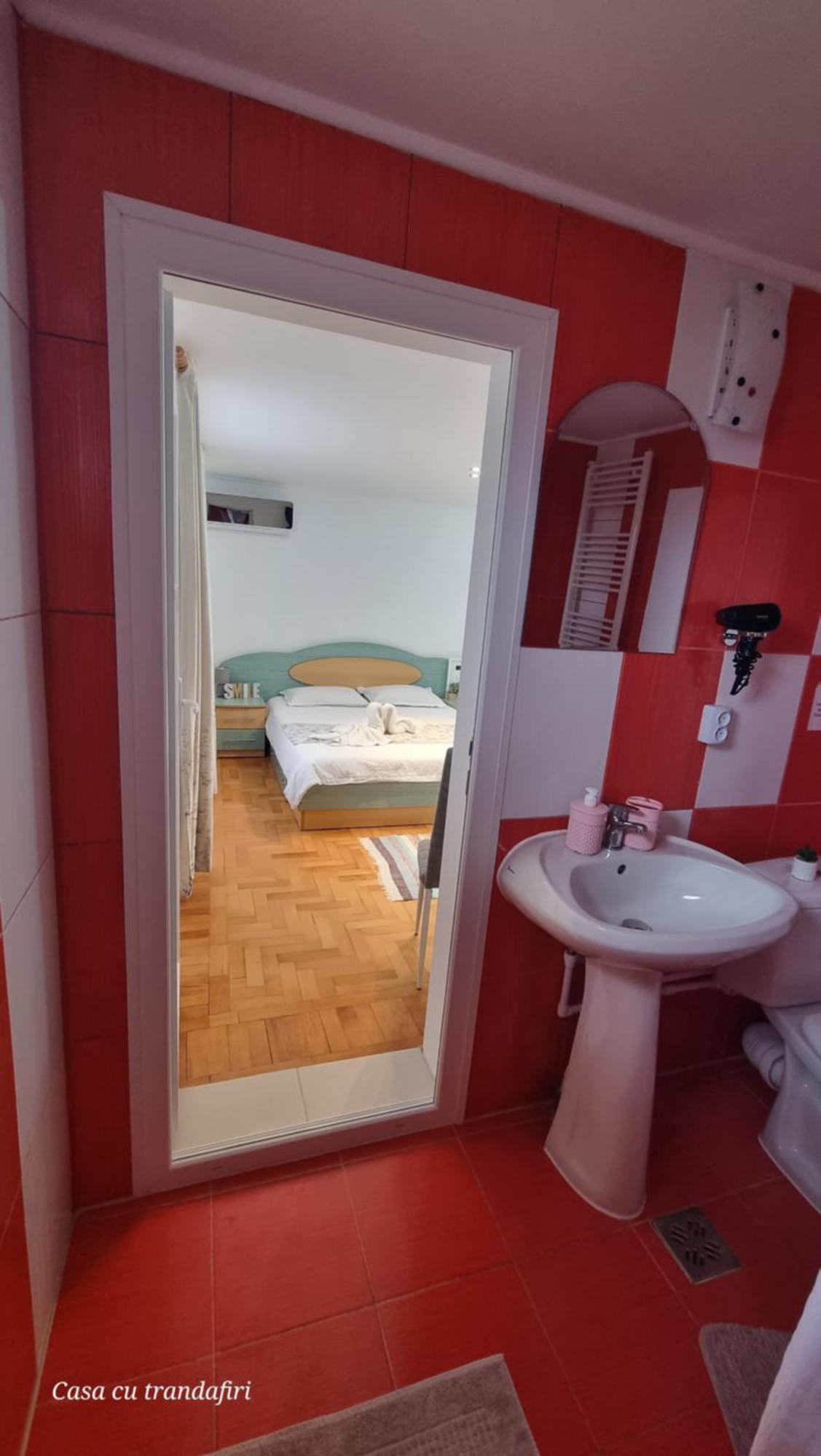 Casa Cu Trandafiri Murighiol Exteriör bild