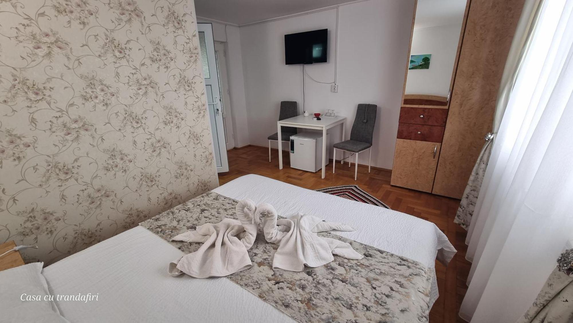 Casa Cu Trandafiri Murighiol Exteriör bild